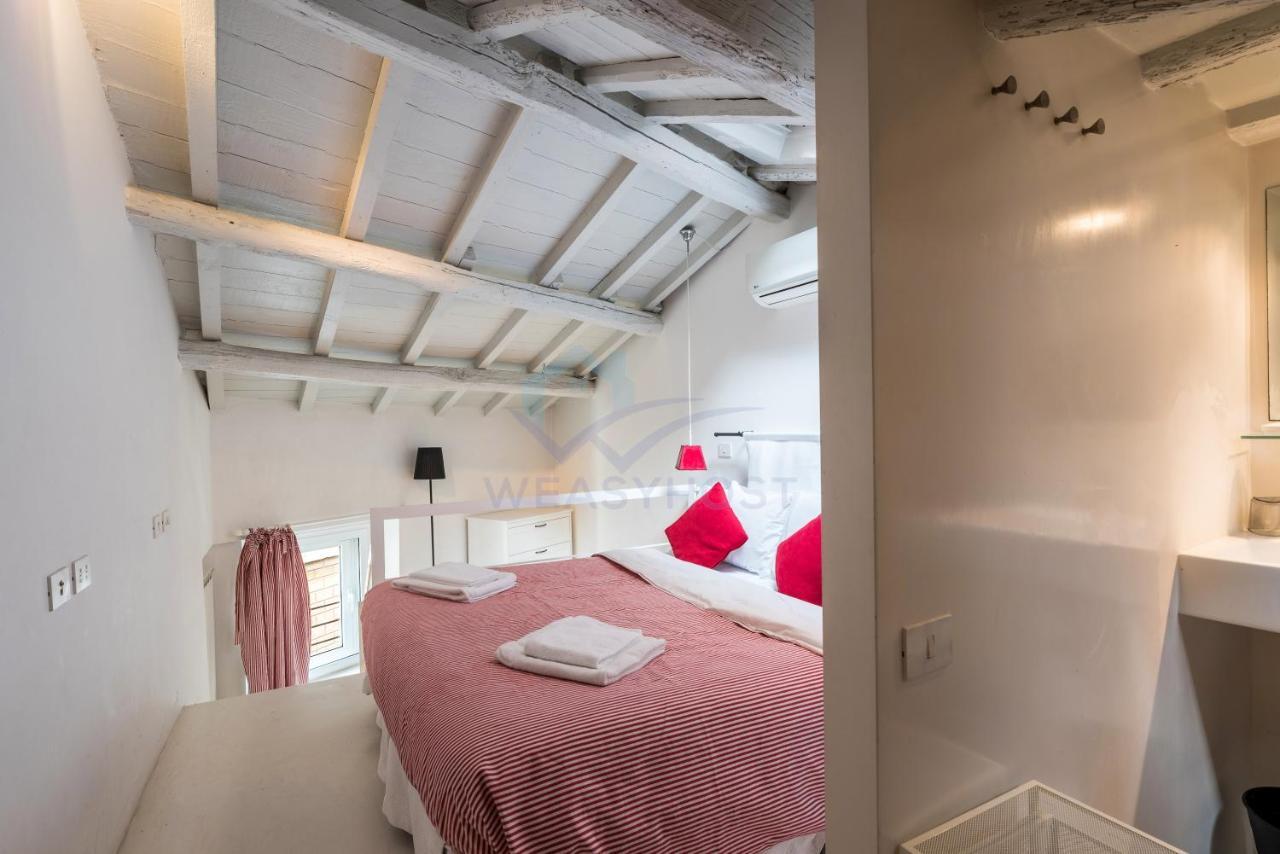 Cozy Entire Apt Close To Piazza Trilussa ローマ エクステリア 写真
